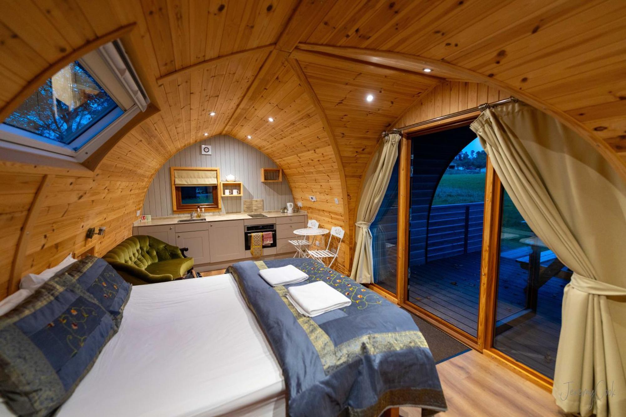 فندق Missin' Link Glamping West Hoathley المظهر الخارجي الصورة